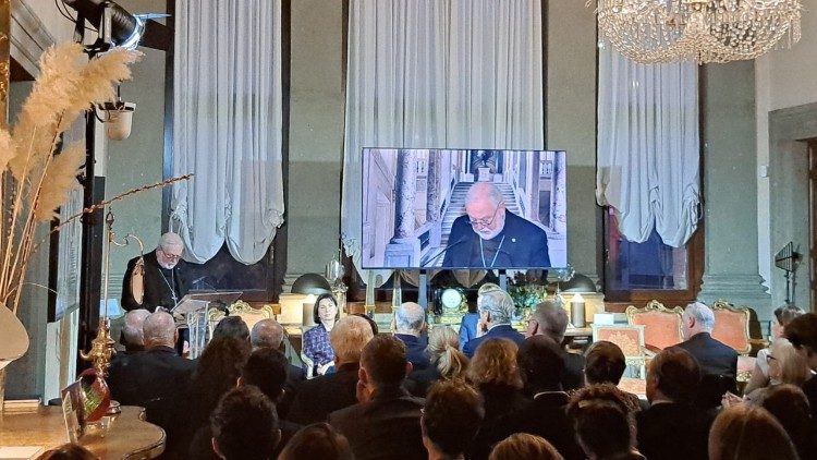 Monseñor Paul Richard Gallagher en la Embajada de Italia ante la Santa Sede 