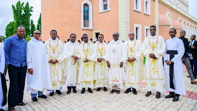 Mashemasi wapya kutoka Jimbo kuu la Dodoma na Singida