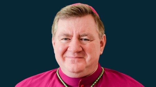 Nt&oacute;m&aacute; ya sika ya Pap&aacute; alubolami n’Albanie