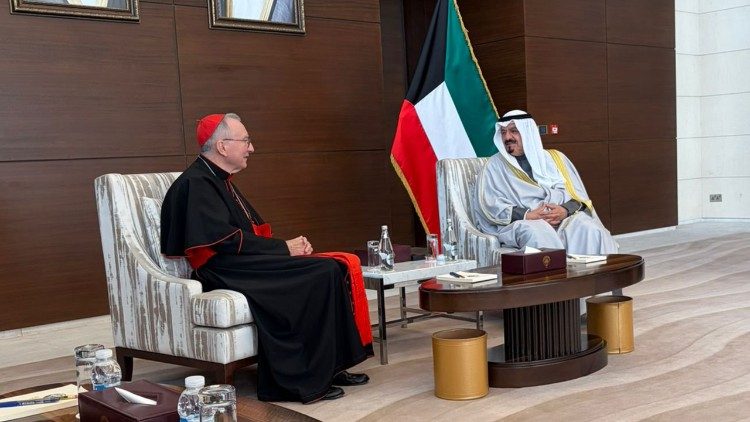Cardeal Pietro Parolin no Kuwait (@TerzaLoggia)
