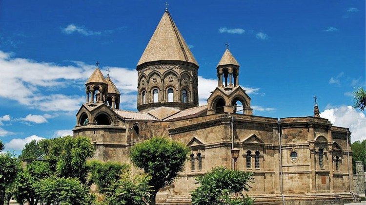 Armeniska apostoliska kyrkan 