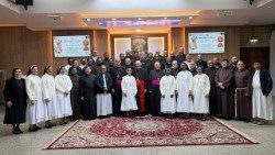Cardinal Parolin meets with clergy and religious in Kuwait