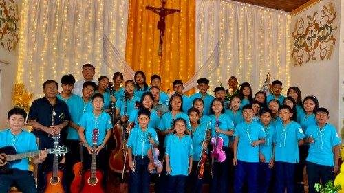 2026.01.16 PS162 Copertina: La scuola di musica per bambini e adolescenti, Chiquitania, Bolivia