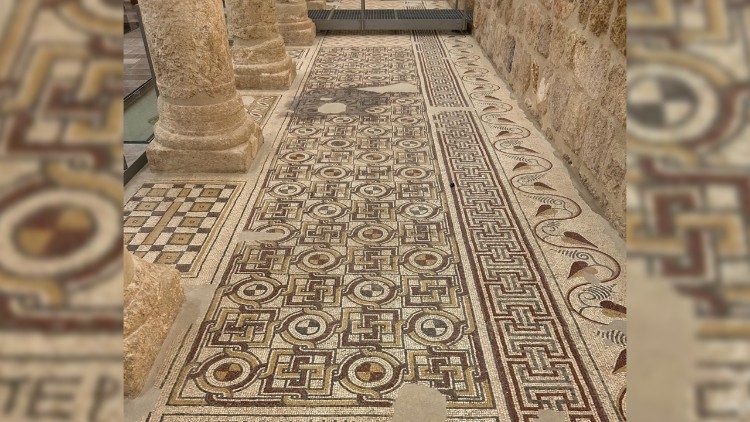 Mosa&iuml;ques de la basilique du mont N&eacute;bo