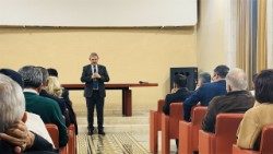 Un momento della presentazione del documentario "Una rosa per il mondo" nella Filmoteca vaticana