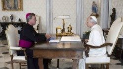 García Cuerva en audiencia privada con el Papa León XIV, 17 de enero de 2026