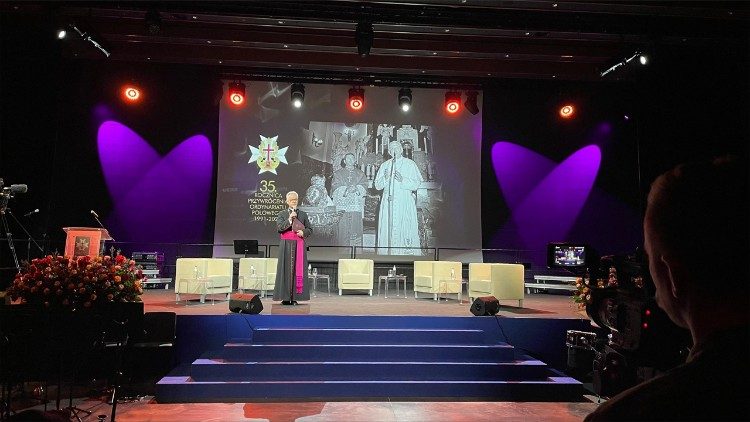 A g&aacute;la&uuml;nneps&eacute;g