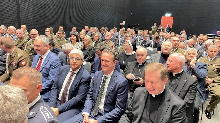 A vatik&aacute;ni m&eacute;dia igazgat&oacute;i