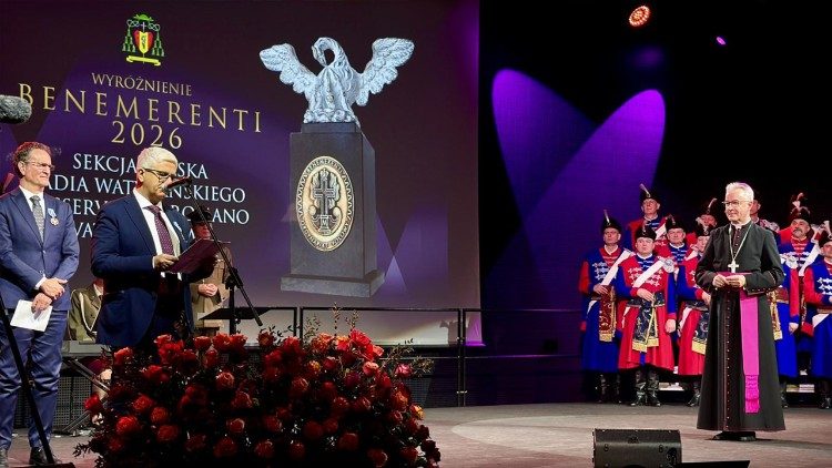 Dyrektor Andrea Tornielli zaznaczył, że redakcja polska w ciągu lat stała się jedną z kluczowych w systemie komunikacyjnym Watykanu