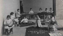 La casa dei bambini in via Giusti (1912). Archivio Generale delle Francescane Missionarie di Maria- FMM