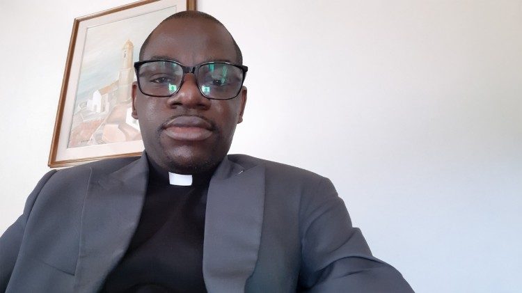 Père Séraphin Obame Ndong, Secrétaire Général de la Conférence Episcopale du Gabon.