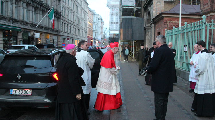 Kardinali Parolin akiwa huko Denmark