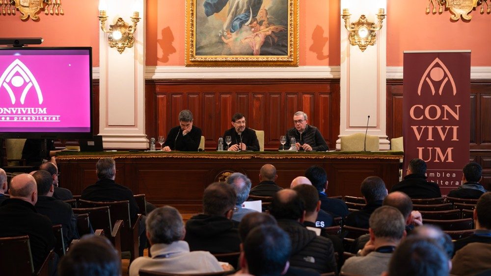 Algunos momentos de la pre-asamblea presbiteral (@Javier Ramírez)