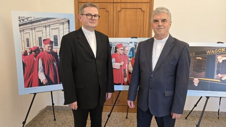 Wystawa otwarta została w Papieskim Kolegium polskim w Rzymie (ks. Tomasz Podlewski / Watykańska Fundacja Jana Pawła II)