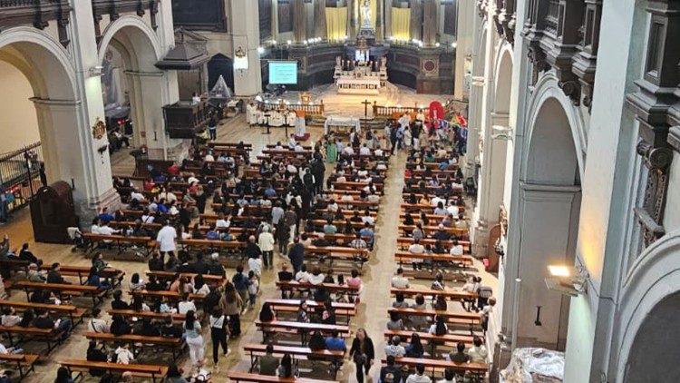 Una celebraci&oacute;n en la parroquia de San Agust&iacute;n en el Raval