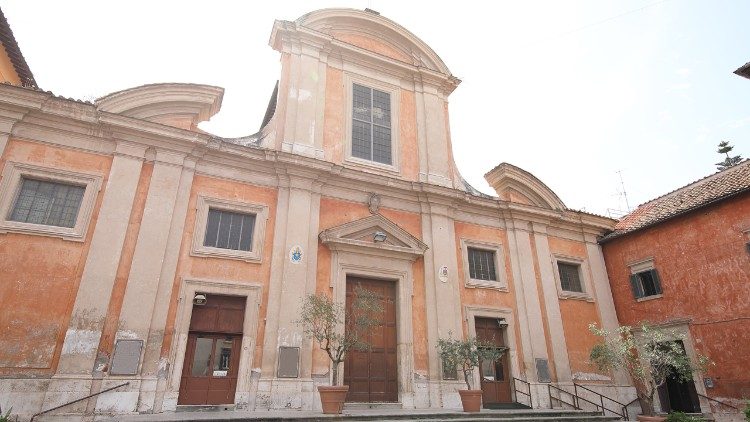 Facciata della chiesa di San Francesco a Ripa. 