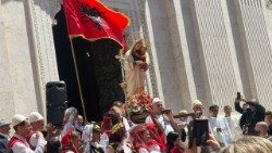 76 Festa e Zojës së Këshillit të Mirë në Genazzano festohet nga shqiptarët. (foto arkivi)