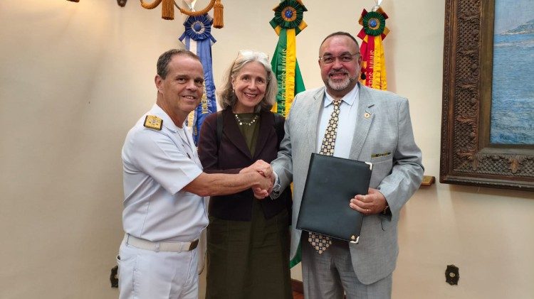 A presidente da Uniapac Sigrid Marz se despede do Rio de Janeiro