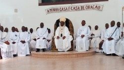 Arquidiocese de Nampula (Moçambique) ordena seis Diáconos com apelos a serem testemunhas da verdade e promotores de um uso ético da IA