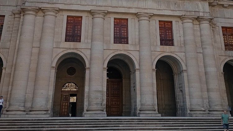 L'entr&eacute;e du monast&egrave;re de San Lorenzo de El Escorial &agrave; Madrid