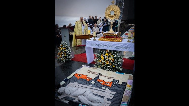 Tapete de Corpus Christi no Santu&aacute;rio Cristo Redentor 