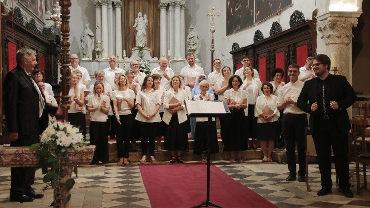 Izvedba oratorija "Biskup Kvirin" (Foto: Irena Žužić)