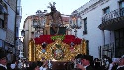 Em Lucena, próximo a Córdoba, a Santería do Cristo da Humildade, uma das procissões em que se interpreta 'saetas'