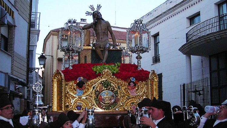 Em Lucena, próximo a Córdoba, a Santería do Cristo da Humildade, uma das procissões em que se interpreta 'saetas'
