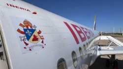 2026.06.09 l'aereo della Iberia che porterà il Papa a Barcellona