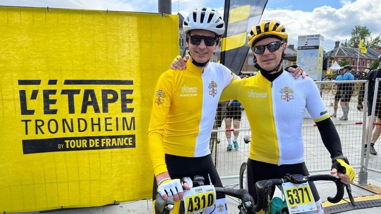 Прадстаўнікі каманды "Athletica Vaticana" на велагонцы "L’Étape Trondheim by Tour de France"