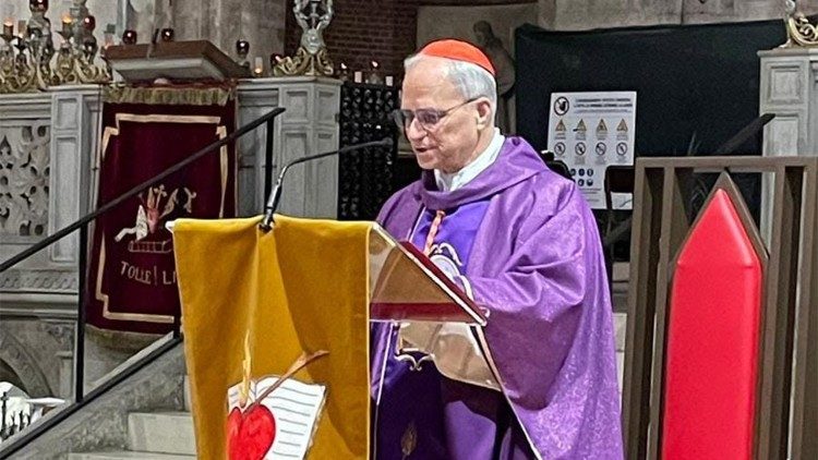 Robert Prevost, quando, como cardeal em 2024, celebrou o encerramento do 13&ordm; centen&aacute;rio da chegada das rel&iacute;quias de Santo Agostinho a Pavia.