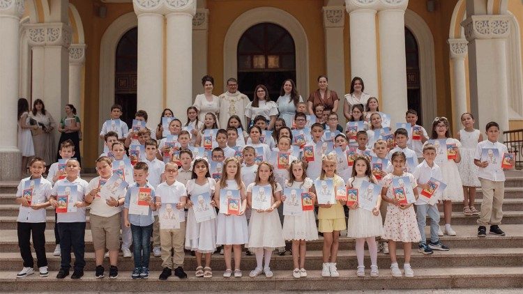 Първо причастие в енория "Пресвето Сърце Исусово"
