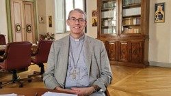 L'évêque de Pavie, Mgr Corrado Sanguineti.