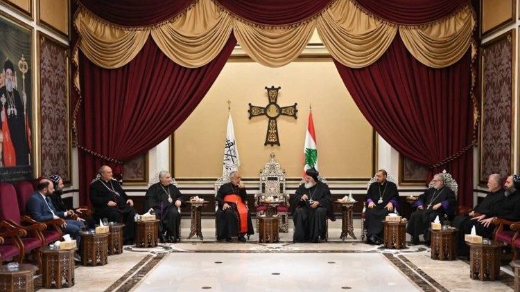 Հանդիում երկու պատրիարքներուն միջեւ