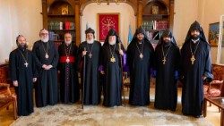 Արամ Ա. Կաթողիկոսին եւ Աֆրամ Բ. Պատրիարքին միջեւ հանդիպում