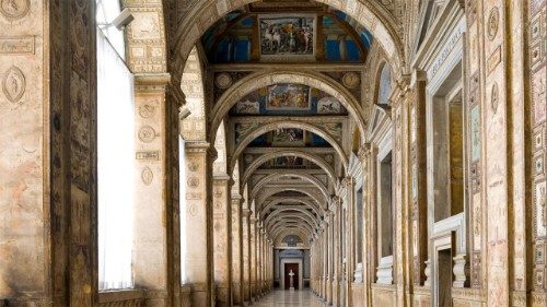 Il frate agostiniano in ginocchio, chiave di lettura delle Logge