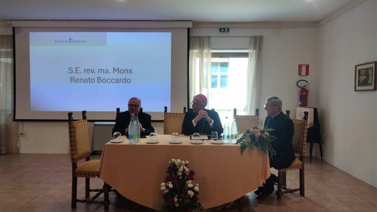 Konferencja w Roccaporena