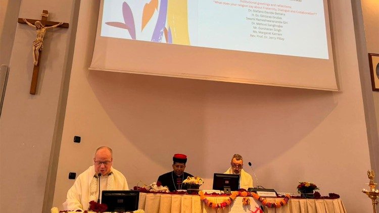 Ouverture de la conf&eacute;rence &agrave; l'Angelicum
