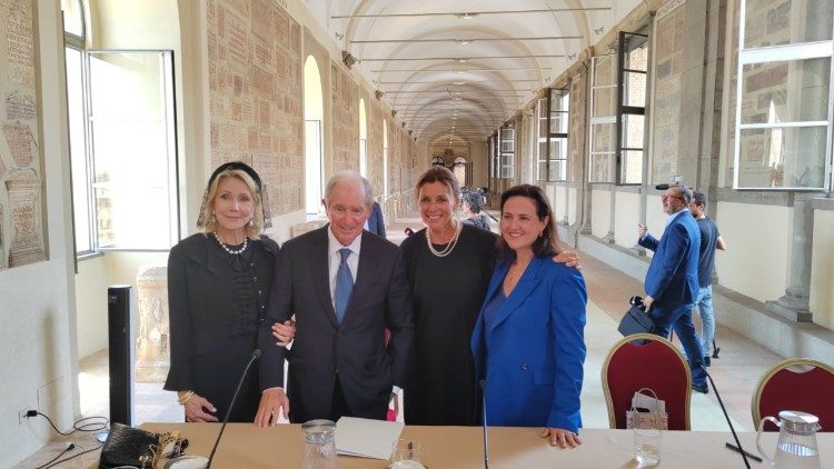Stephen und Christine A. Schwarzman, Barbara Jatta und B&eacute;n&eacute;dicte de Montlaur 