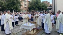 Svetom misom i euharistijskom procesijom u Skoplju proslavljen je blagdan Presvetog Tijela i Krvi Kristove – Tijelovo