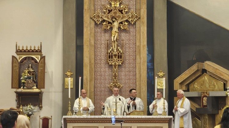 Благодарствена литургия за сребърния юбилей на отец Димитър 