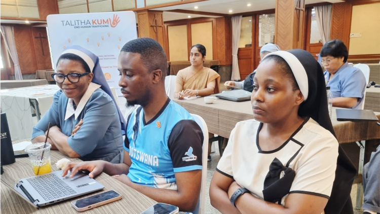Participants from Africa, Asia, and Oceania attend the 6th International Edition of the Talitha Kum Leadership Training Course at the Baan Phu Waan Pastoral Training Center in Samphran, Thailand. The weeklong program brought together Catholic sisters, youth ambassadors, and lay leaders from 23 countries to strengthen leadership and international cooperation in efforts to prevent human trafficking and modern exploitation. (Photo: LiCAS News)