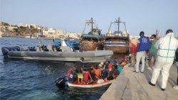 IOM staff in Lampedusa 