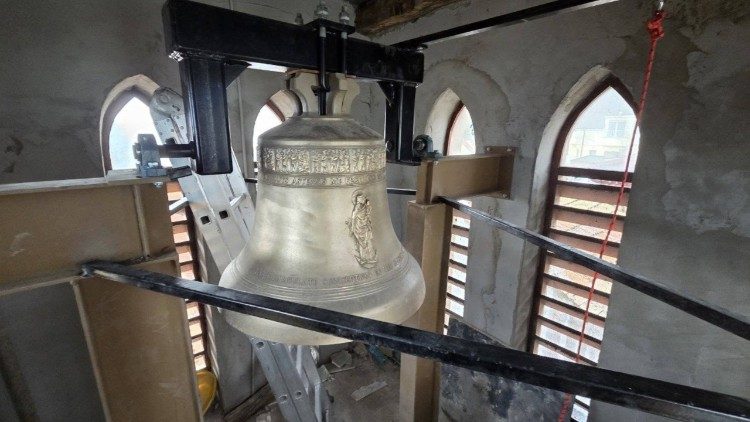 Новата камбана във Варна