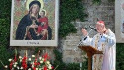 30 czerwca 2026 kard. Parolin poświęcił mozaikę Matki Bożej Gietrzwałdzkiej w Ogrodach Watykańskich
