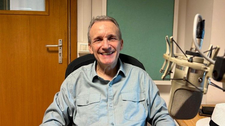 Fábio Rosa nos estúdios da Rádio Vaticano - Vatican News