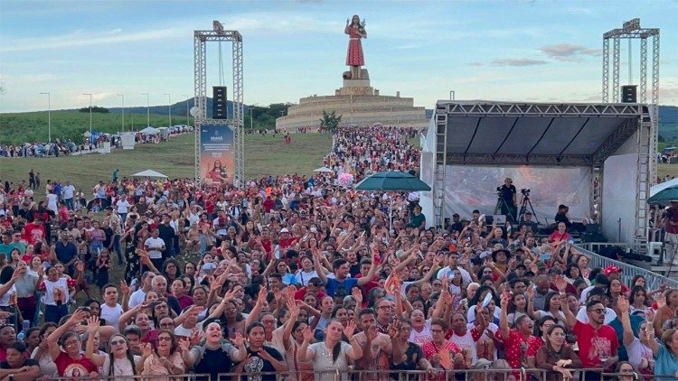 O complexo fica em Inhumas, em Santana do Cariri