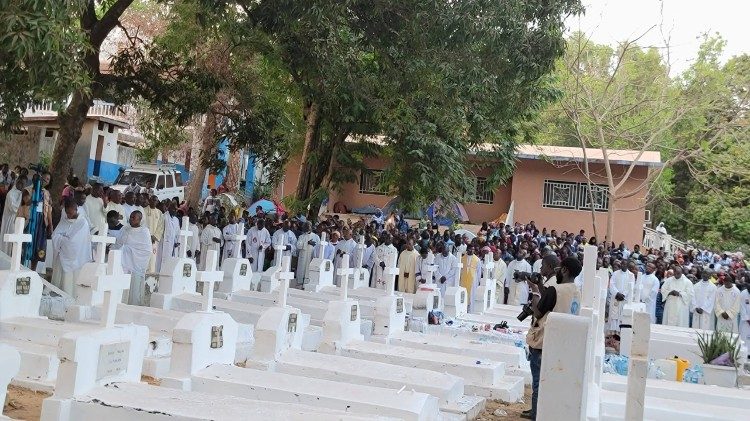 Cimeti&egrave;re des missionnaires du Sanctuaire marial national Notre-Dame de Guin&eacute;e de Boffa