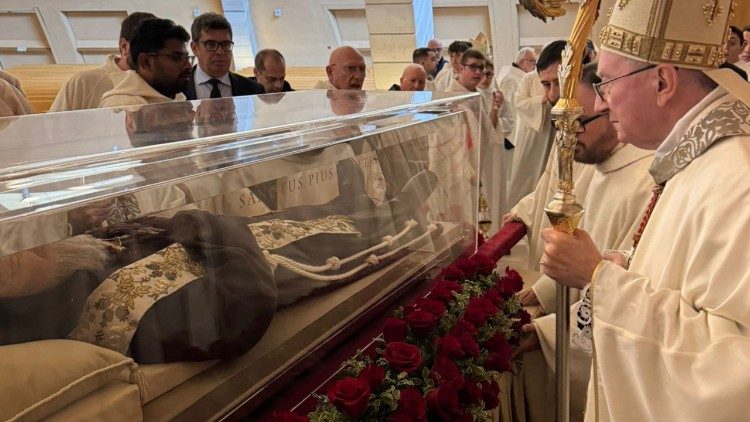 L'omaggio del segretario di Stato Parolin a San Pio da Pietrelcina