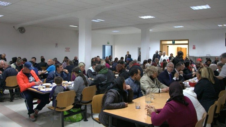 La "Mensa Papa Francesco" per i poveri.